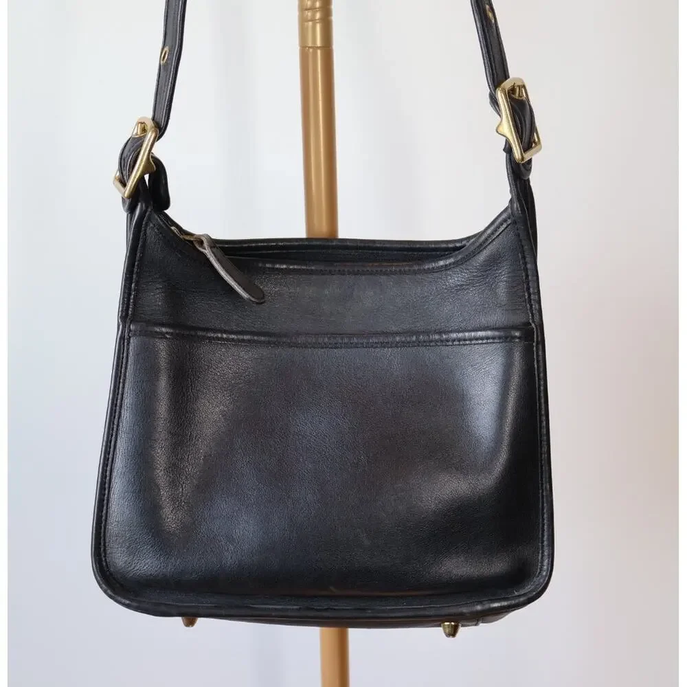 Coach Legacy Zip 9966 Vintage 1999 Black Leather Crossbody Shoulder Bag Gold